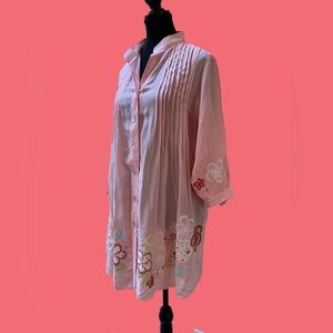 Beach shirt size medium to large